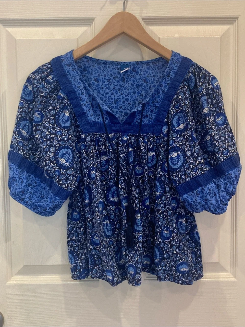 Old Navy Blue Floral Boho Peasant Top